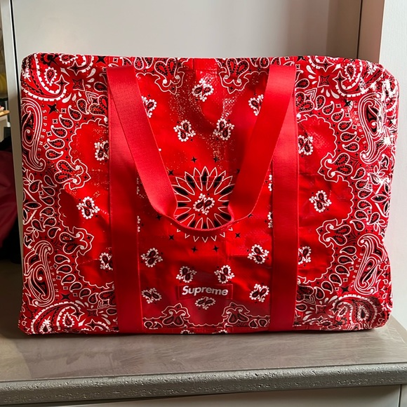 Supreme SS/21 Red Bandana Tarp Large Duffle Bag - Picture 2 of 14
